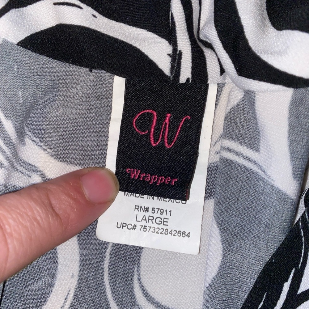 Wrapper Dress Size Large - Picture 3 of 5